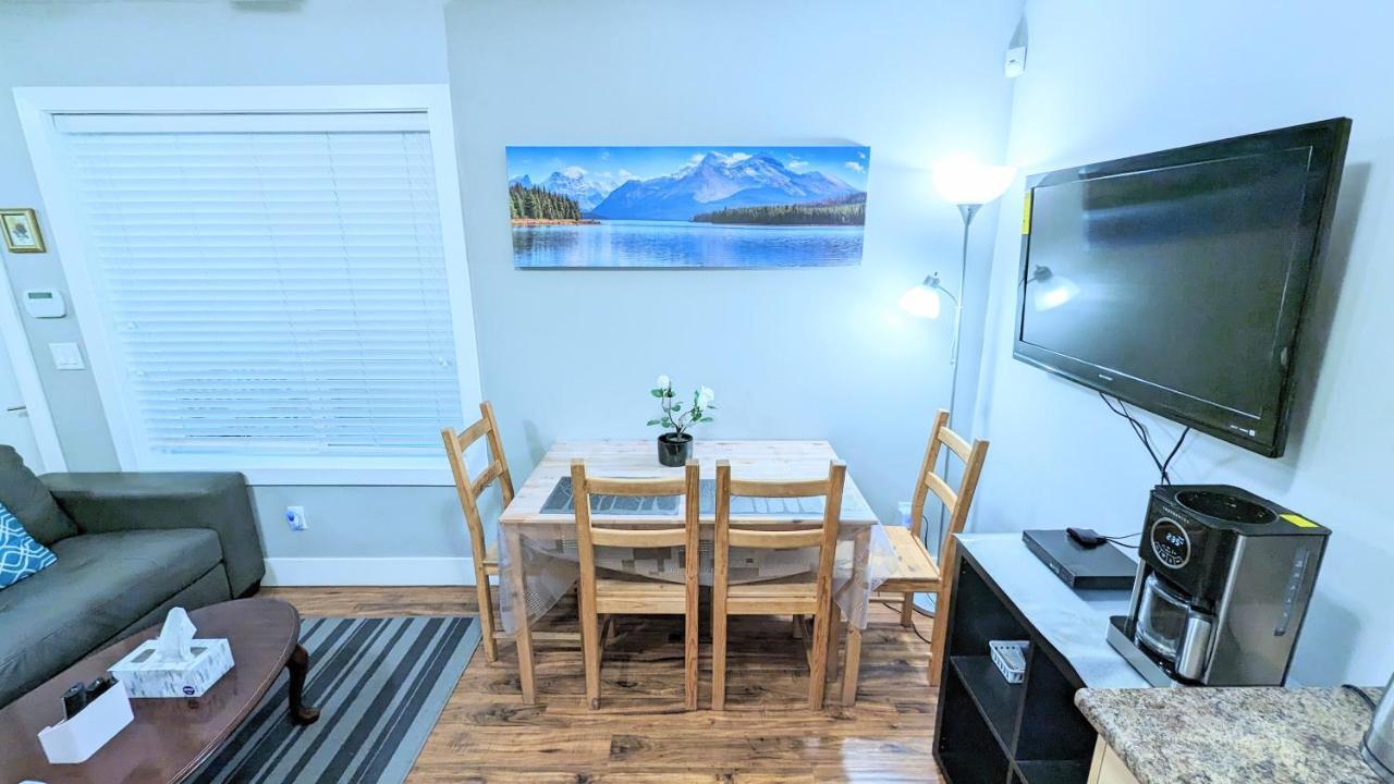 Entire Forest Home Near Nature & Amenities Surrey Eksteriør billede